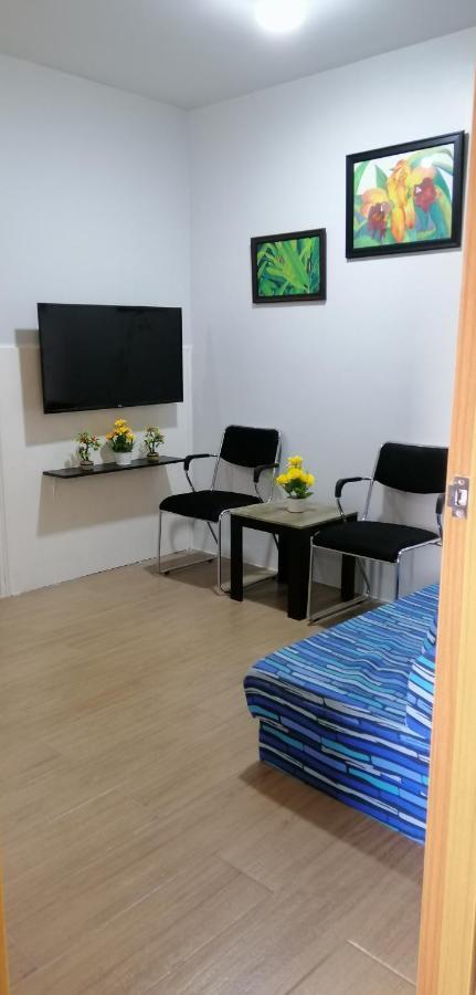 Pine Suites Tagaytay 2 Bedroom W/ Netflix And Parking, Wifi, Balcony, And Great View Tagaytay City Kültér fotó